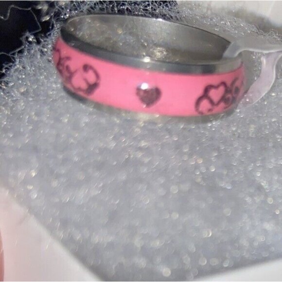 Stainless Steel & Enamel Ring - Hearts-Pink - Size 10 (20mm) - Boxed - Picture 2 of 5